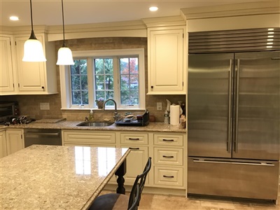 Traditional Kitchen Remodel by J & R Kitchen and Flooring Inc. project photo 2