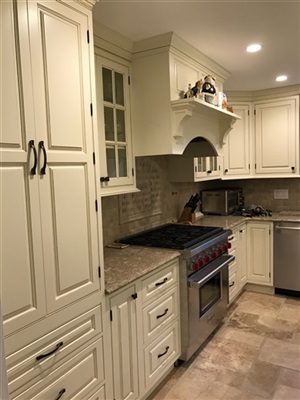 Traditional Kitchen Remodel by J & R Kitchen and Flooring Inc. project photo 4